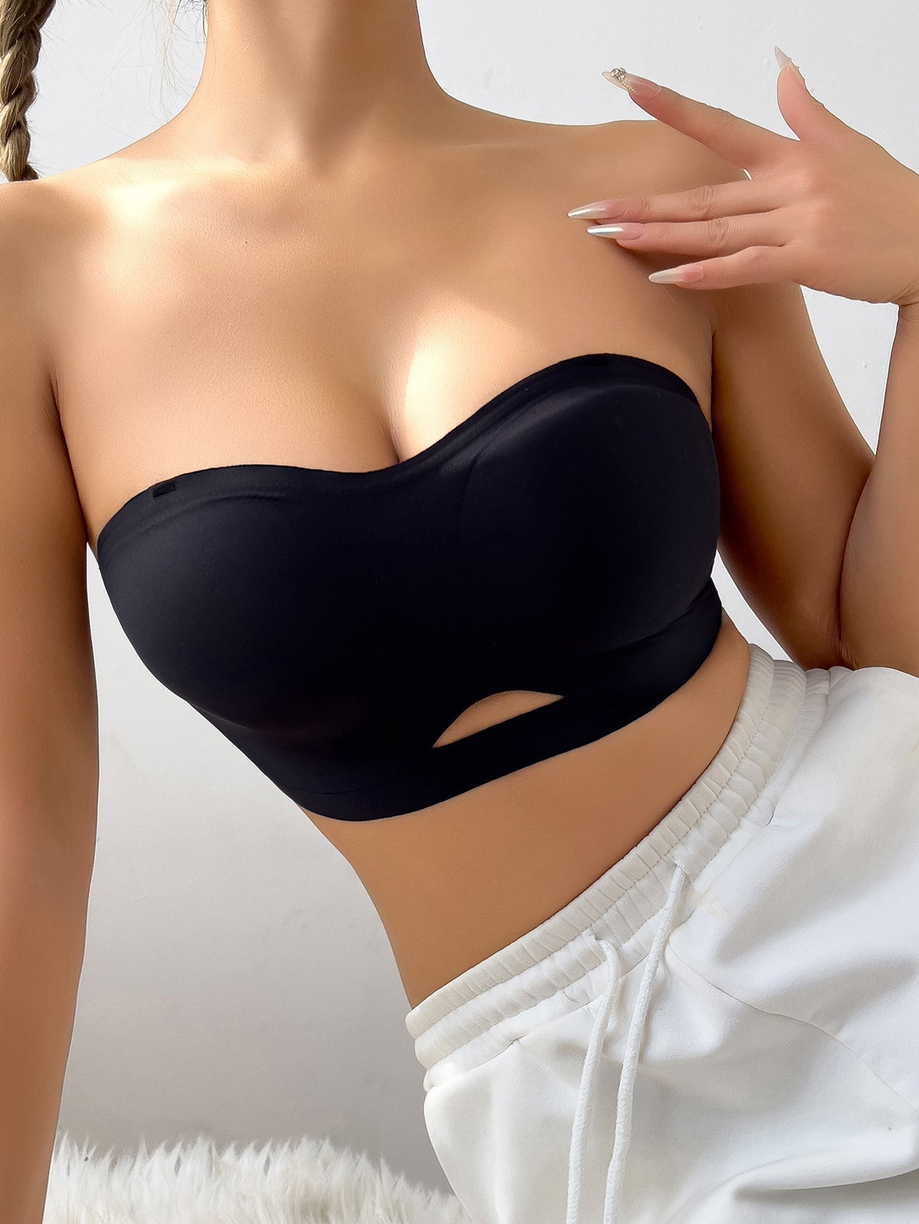 Einfarbiger, nahtloser Ausschnitt, sexy, trägerloser Push-up-BH in Schwarz