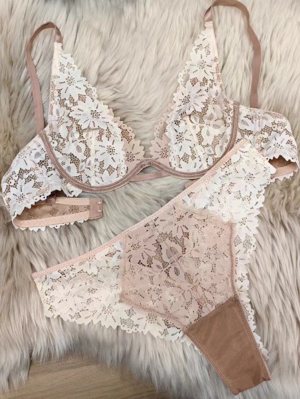 French Women's Sensual Ultra-Thin Lace Anti-Sagging Bra Set Beige
